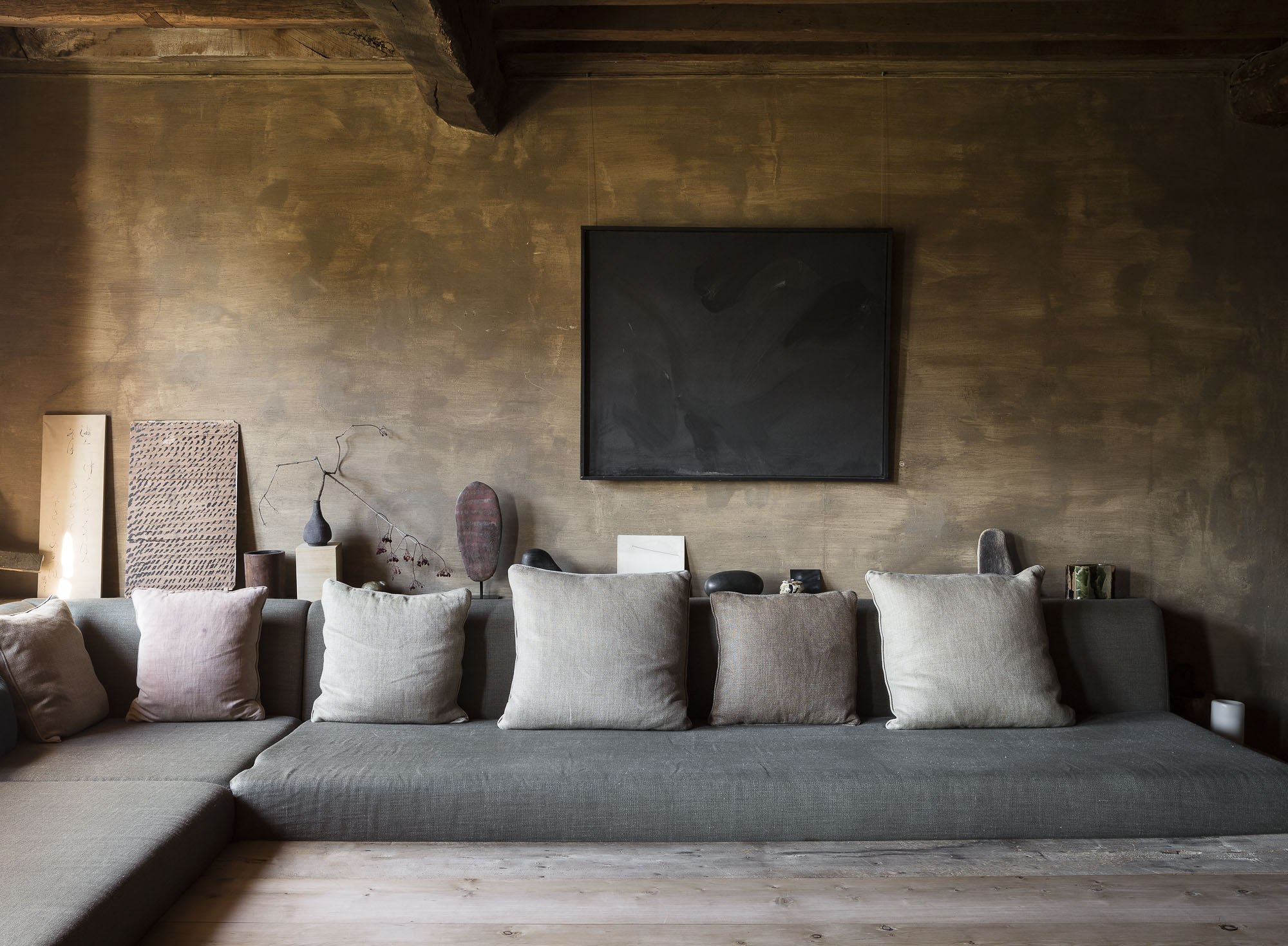 Pièce de style wabi sabi